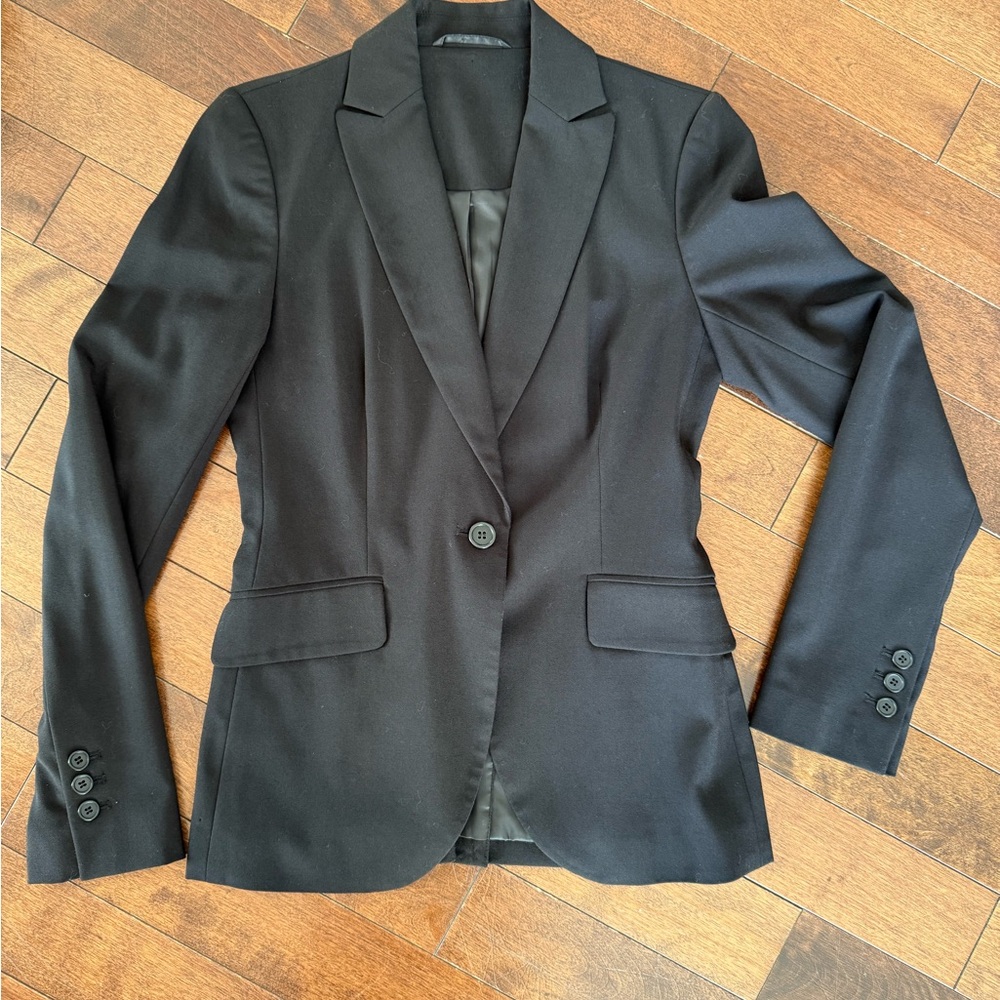 EUC fitted blazer Femme de Carrière